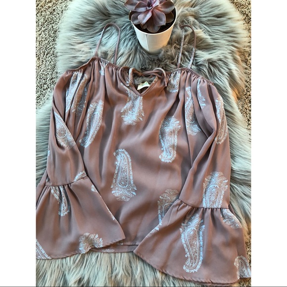 1 SMALL LEFT Off the shoulder paisley cami top - Picture 3 of 7